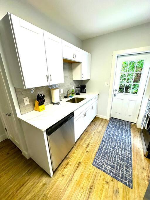 Apartment Cozy Walk Up King Bed Fast Wifi