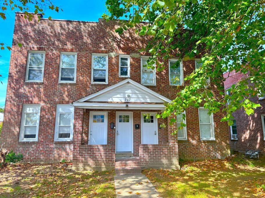 Cozy Walk Up King Bed Fast Wifi Apartment Wilmington