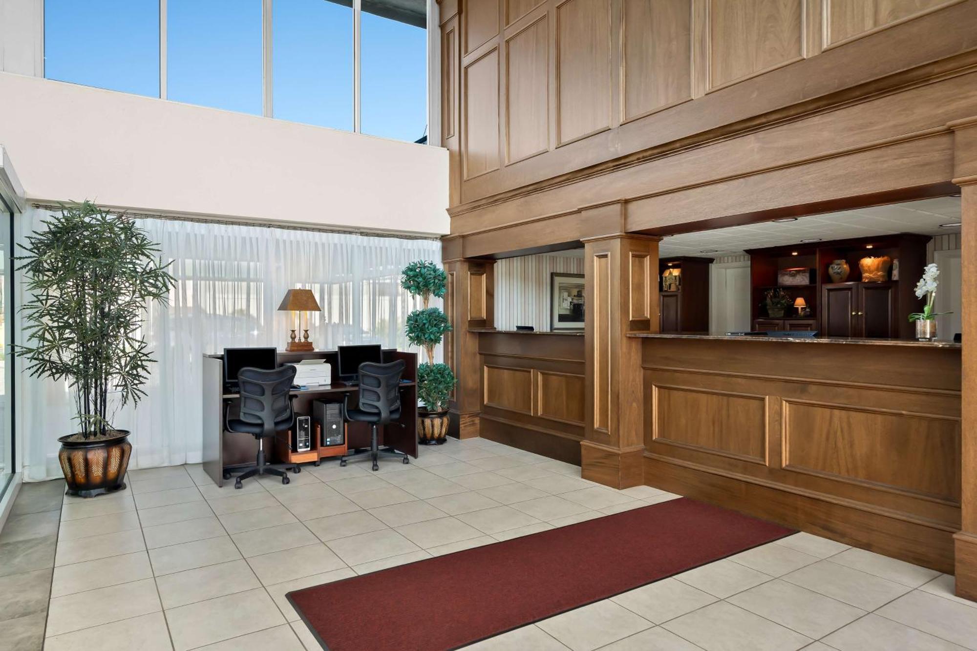 Brandywine Valley Surestay By Western