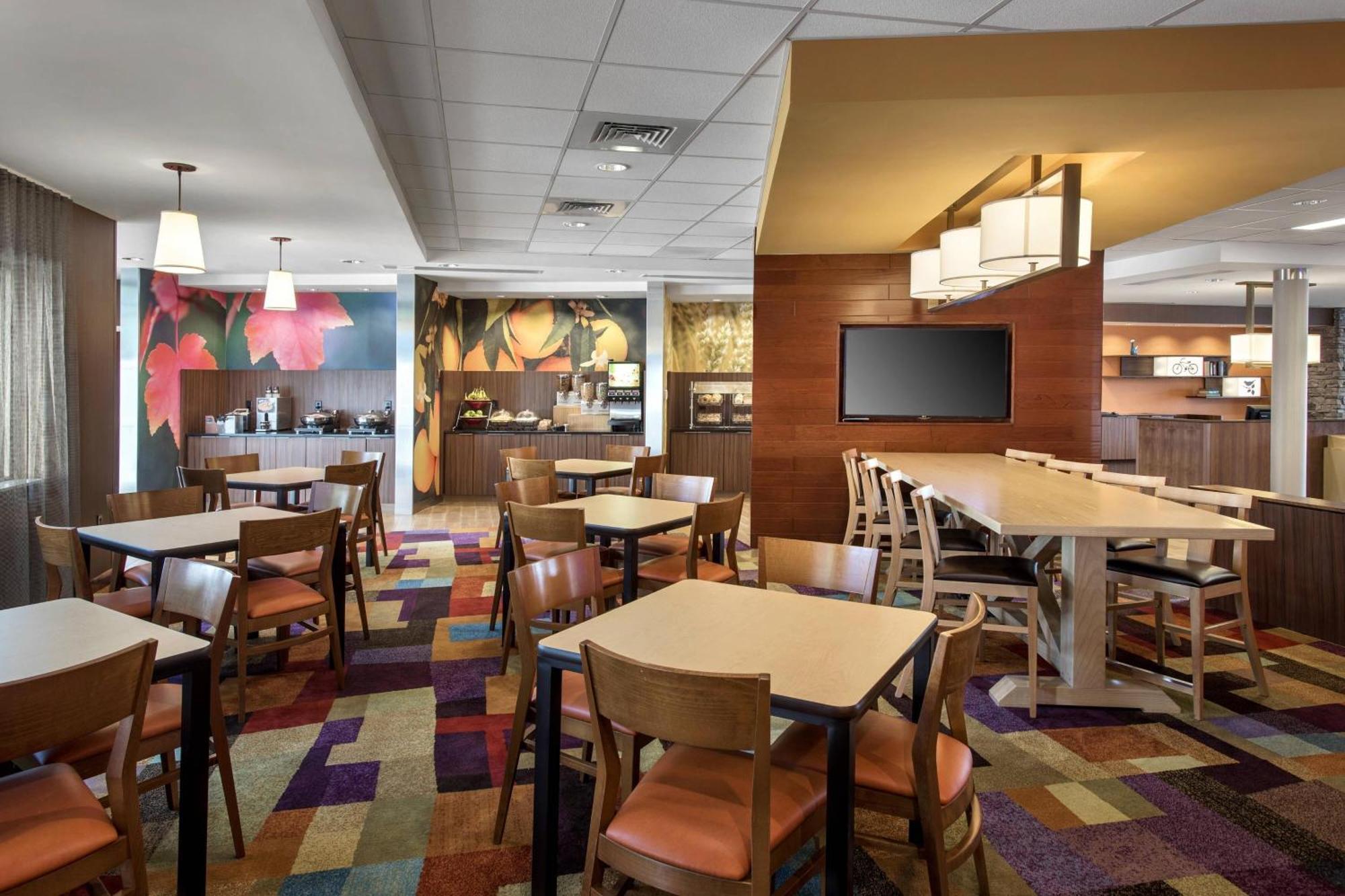 Fairfield & By Marriott New Castle