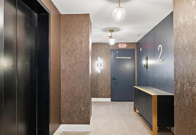 Market View 503 I 1 Bedroom 15 Bathroo Apartment *