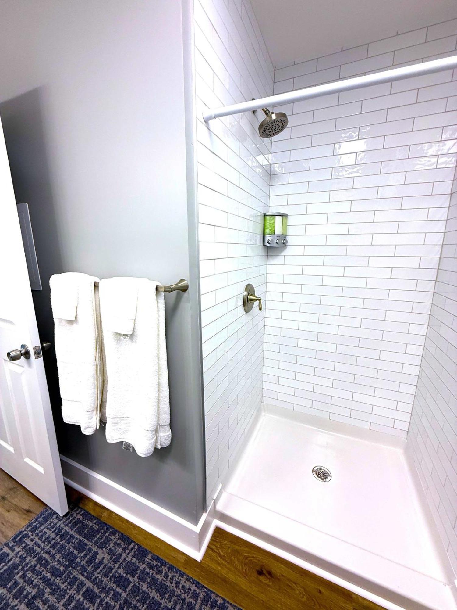 Apartment Cozy Walk Up King Bed Fast Wifi